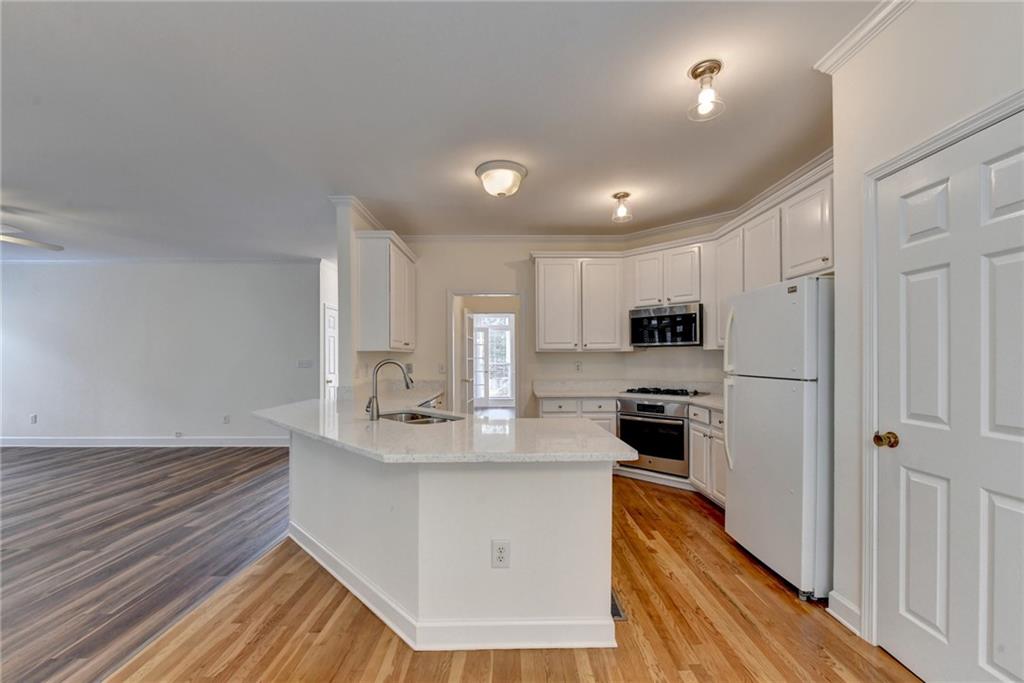 3182 Oaktree Court