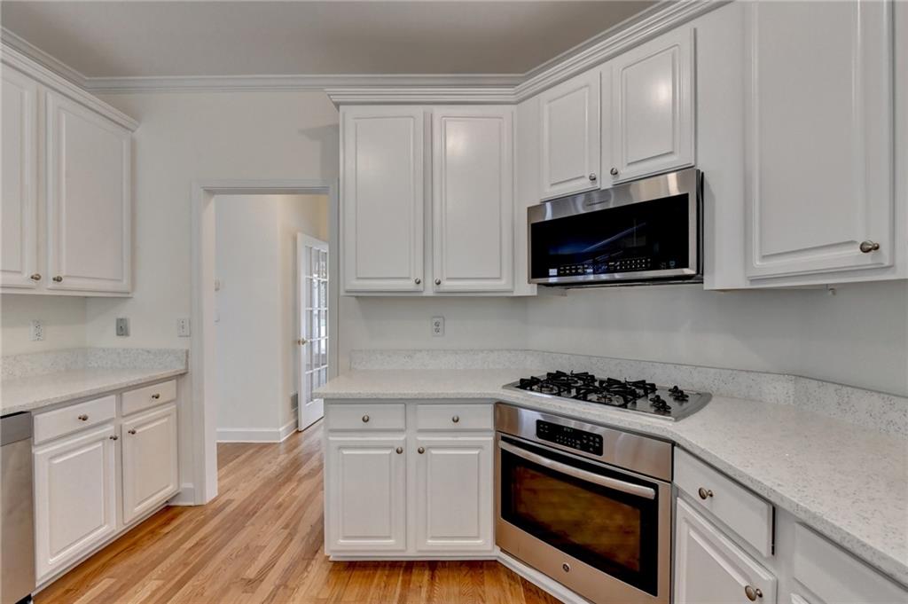 3182 Oaktree Court
