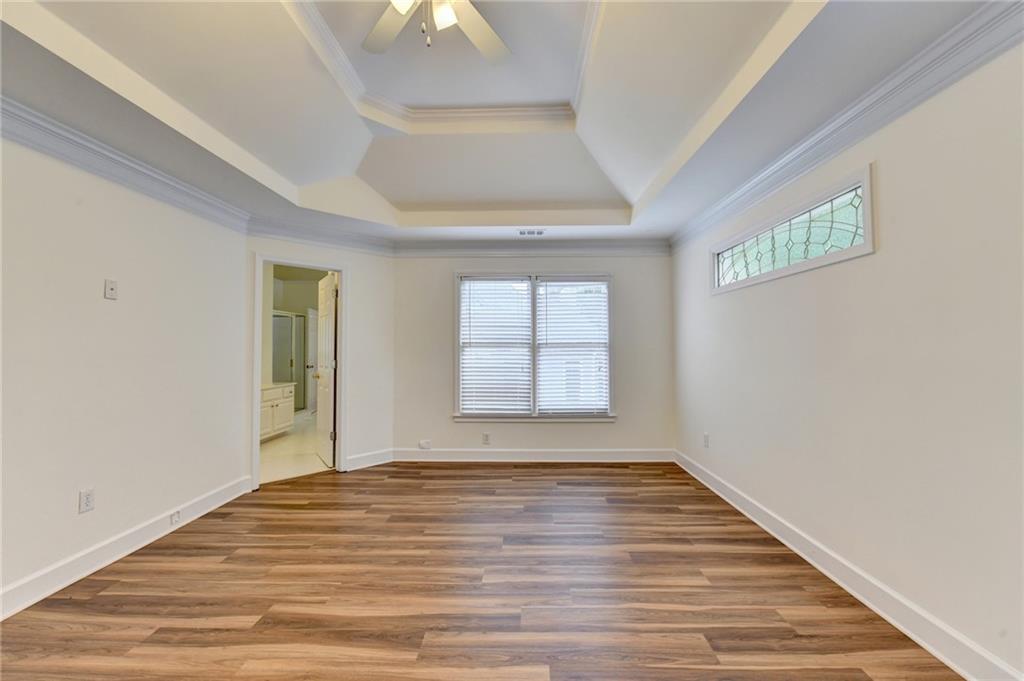 3182 Oaktree Court