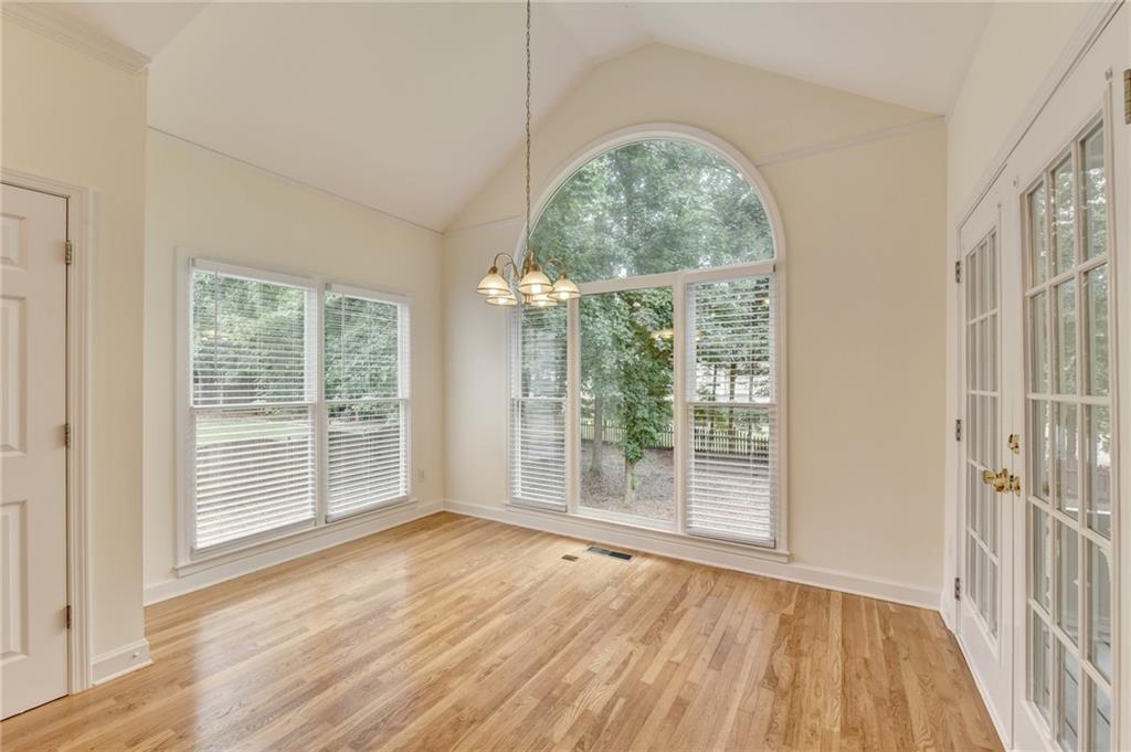3182 Oaktree Court