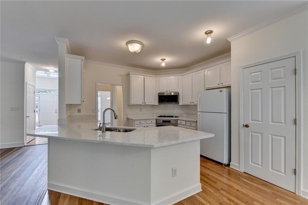 3182 Oaktree Court