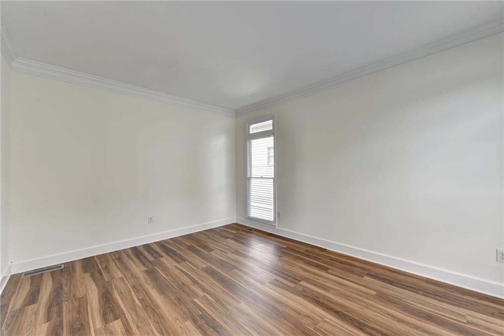 3182 Oaktree Court
