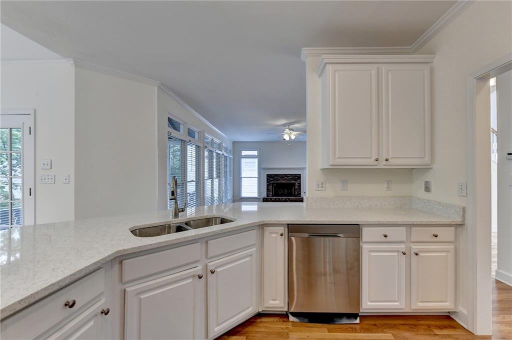 3182 Oaktree Court