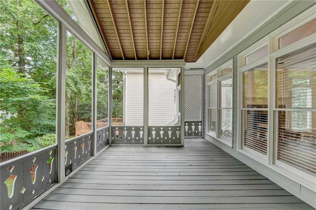 3182 Oaktree Court