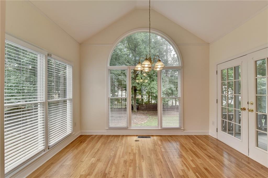 3182 Oaktree Court