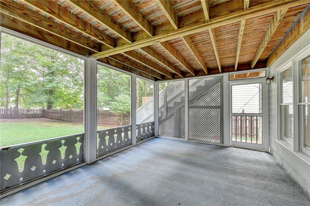 3182 Oaktree Court