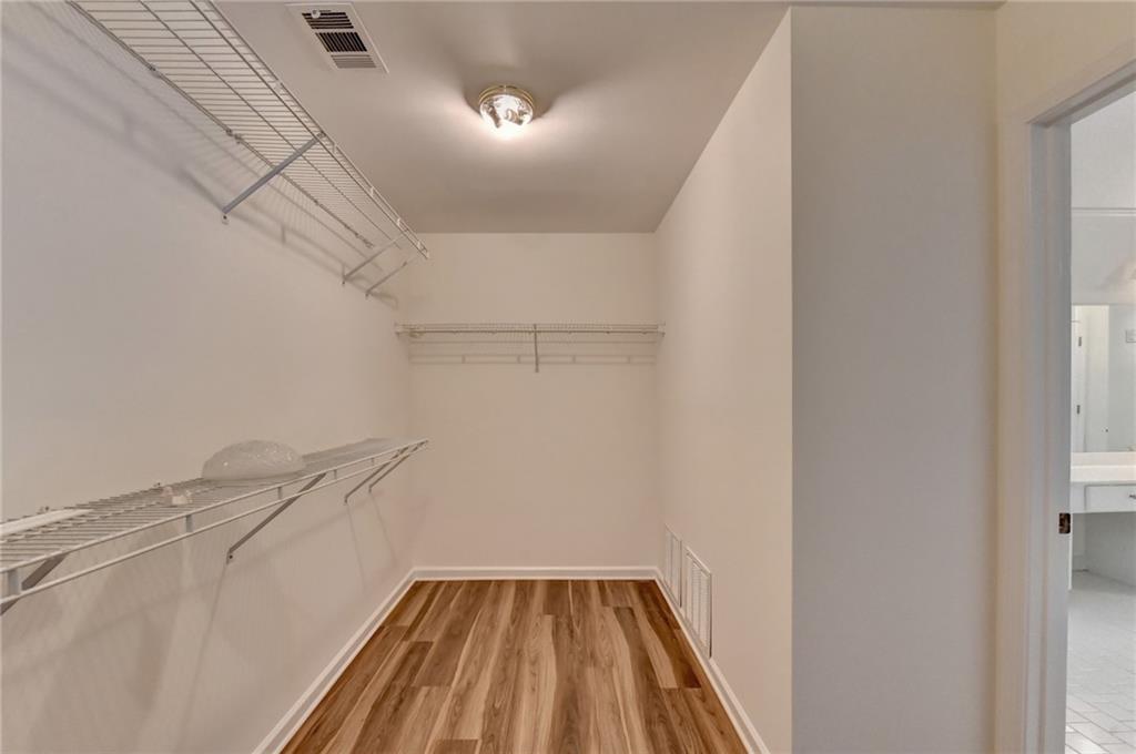 3182 Oaktree Court