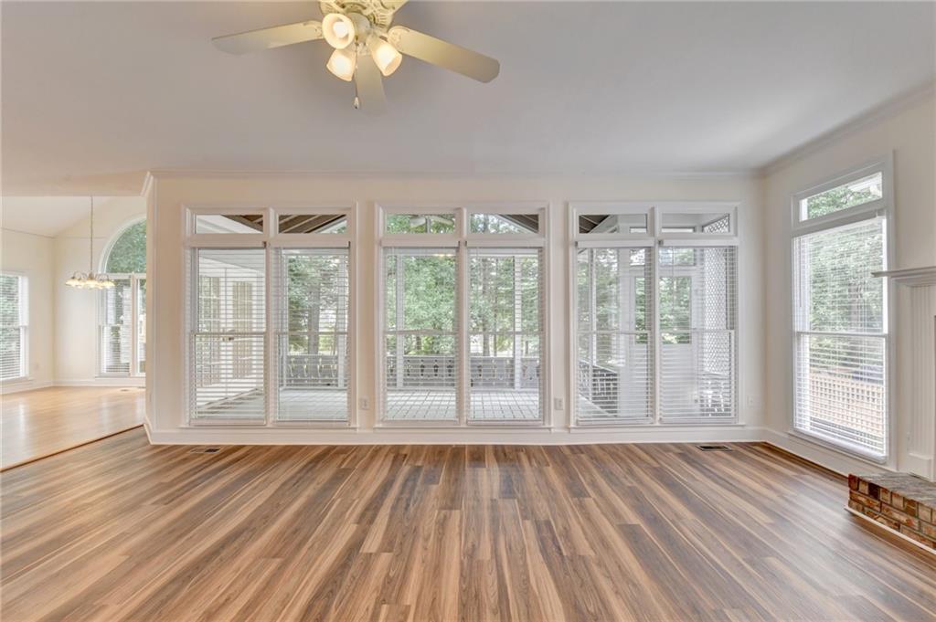 3182 Oaktree Court