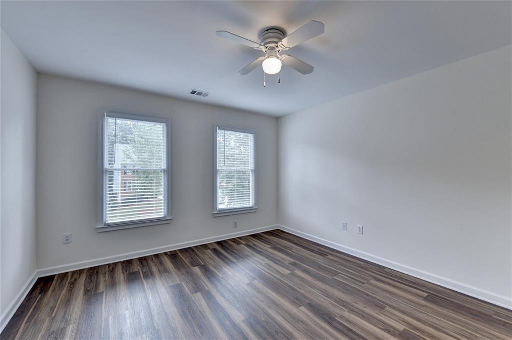 3182 Oaktree Court
