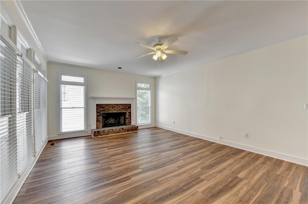 3182 Oaktree Court