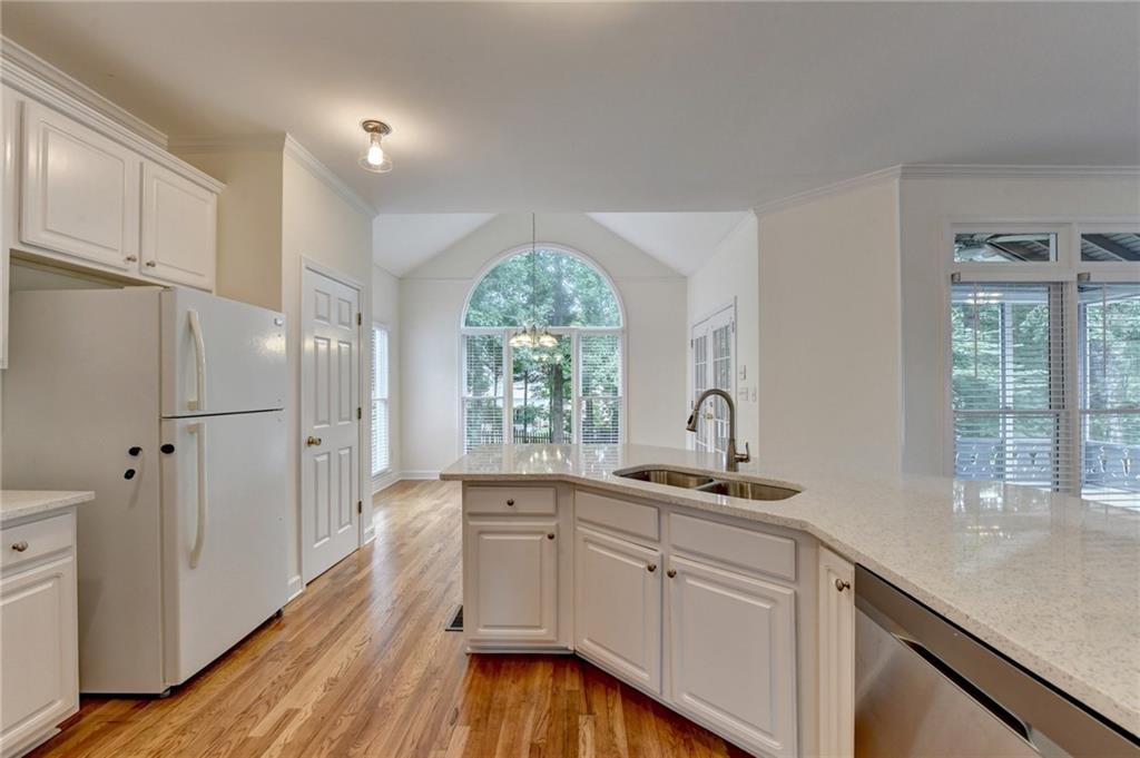 3182 Oaktree Court