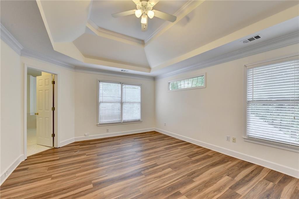 3182 Oaktree Court