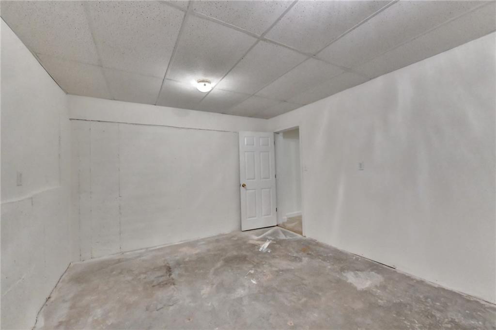 3182 Oaktree Court