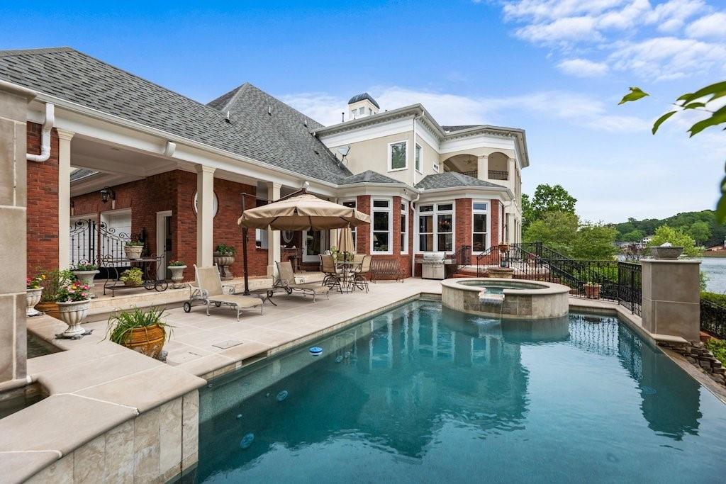 1075 Carnoustie Lane