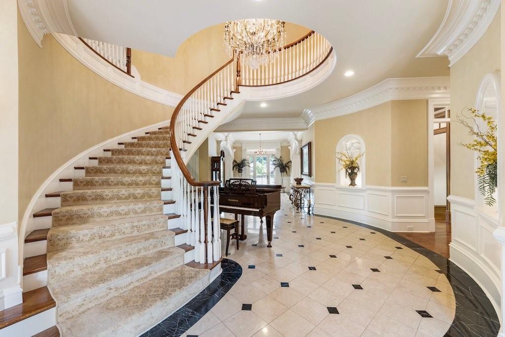 1075 Carnoustie Lane
