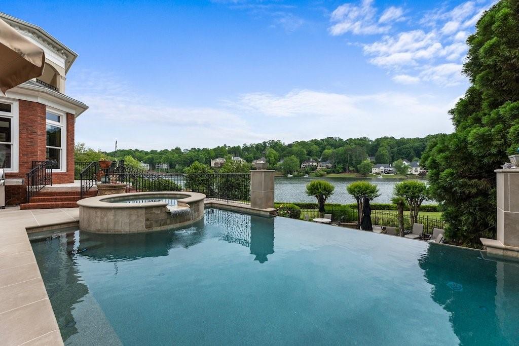 1075 Carnoustie Lane