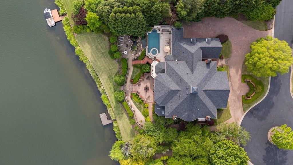 1075 Carnoustie Lane