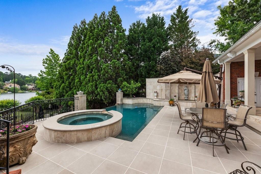 1075 Carnoustie Lane
