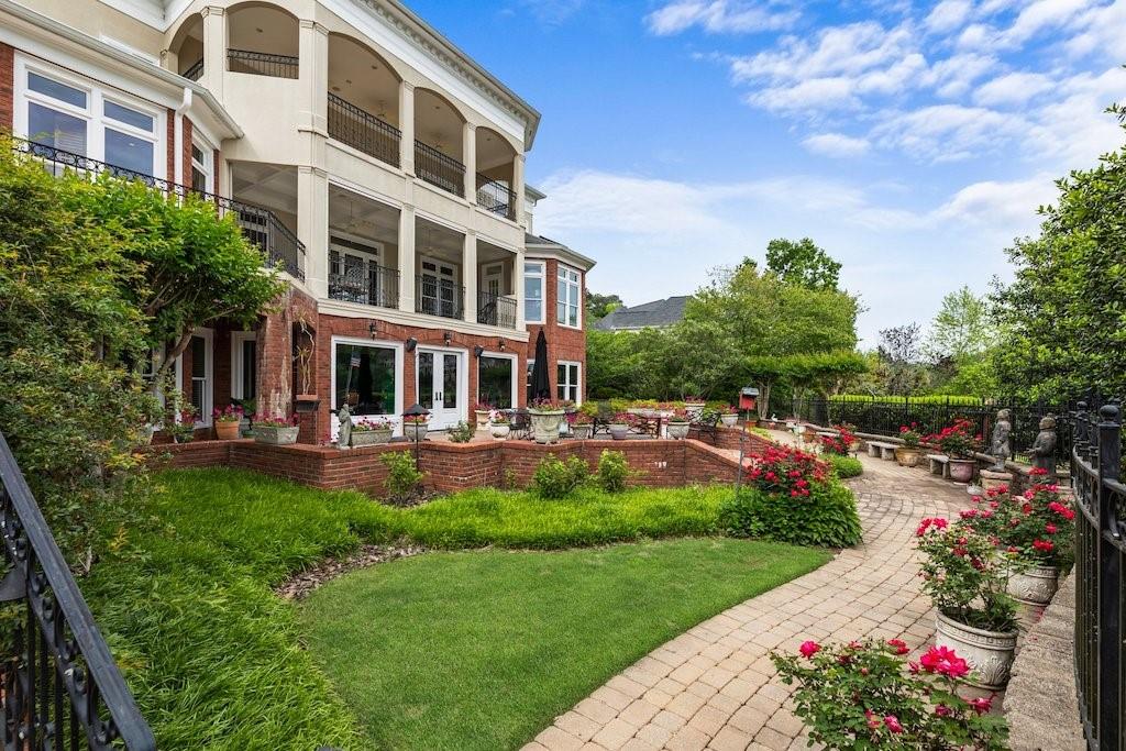1075 Carnoustie Lane