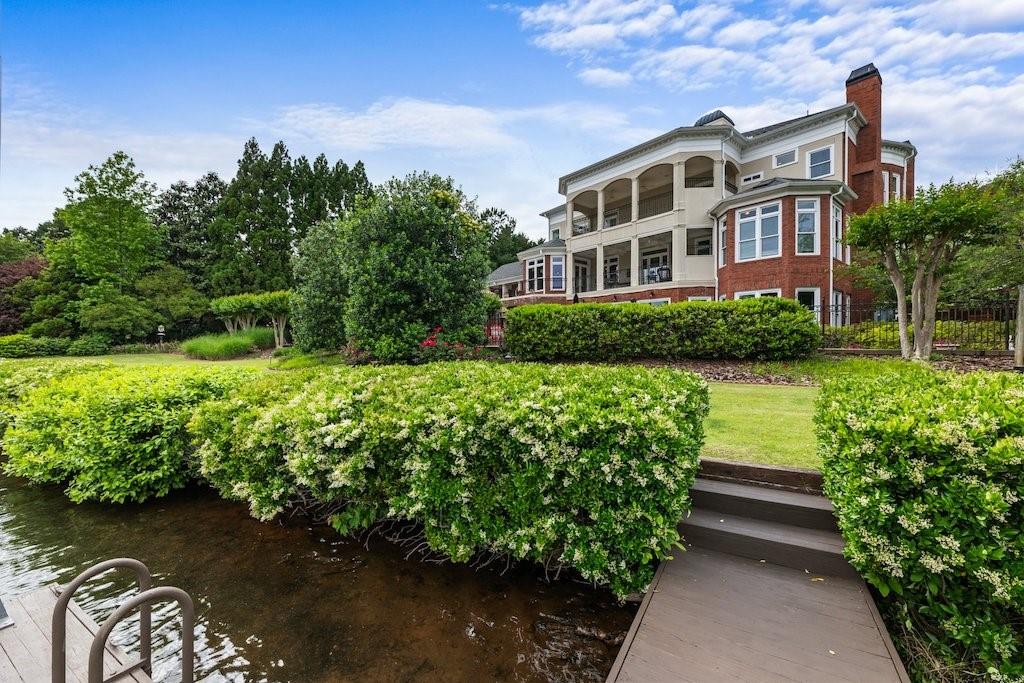 1075 Carnoustie Lane