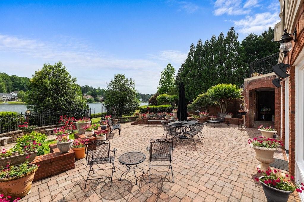 1075 Carnoustie Lane