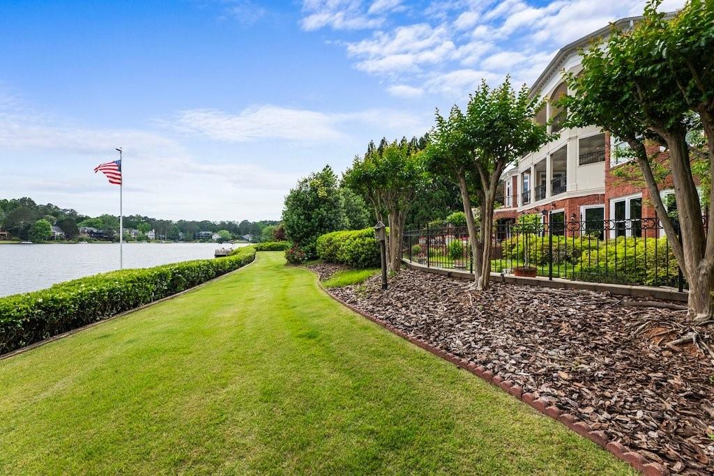 1075 Carnoustie Lane