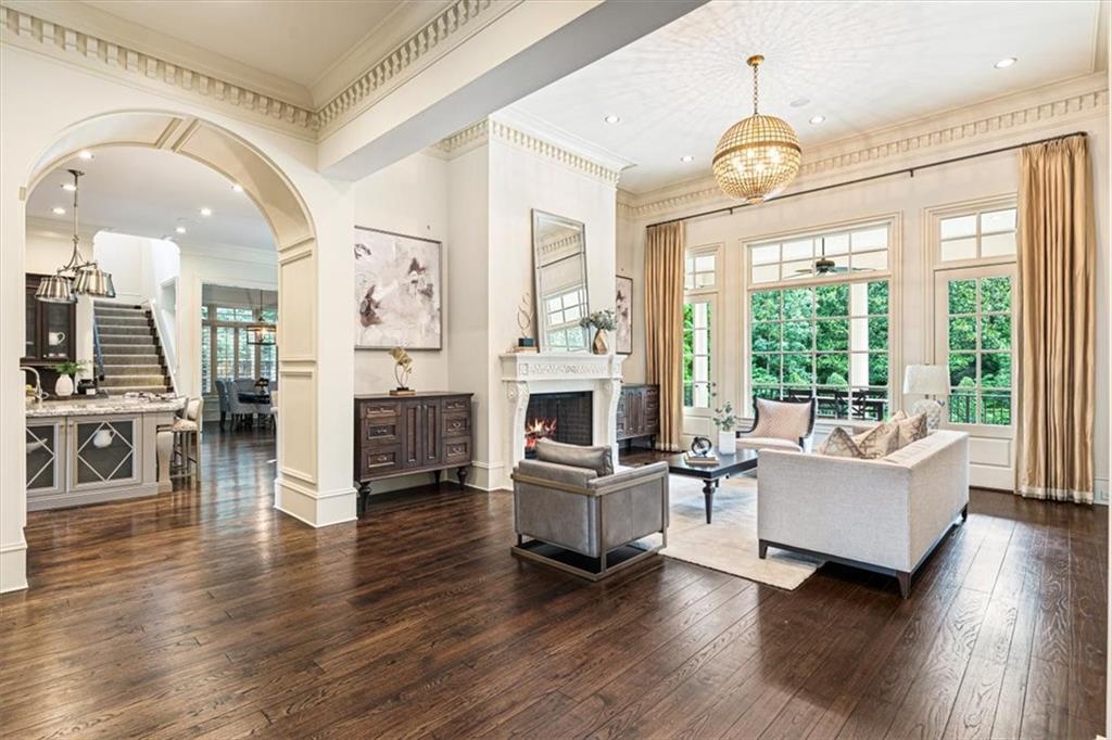 3225 W Paces Park Court NW