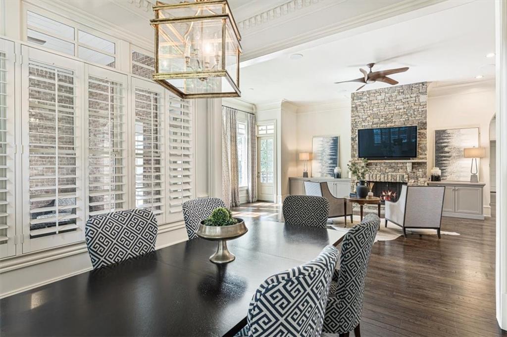 3225 W Paces Park Court NW