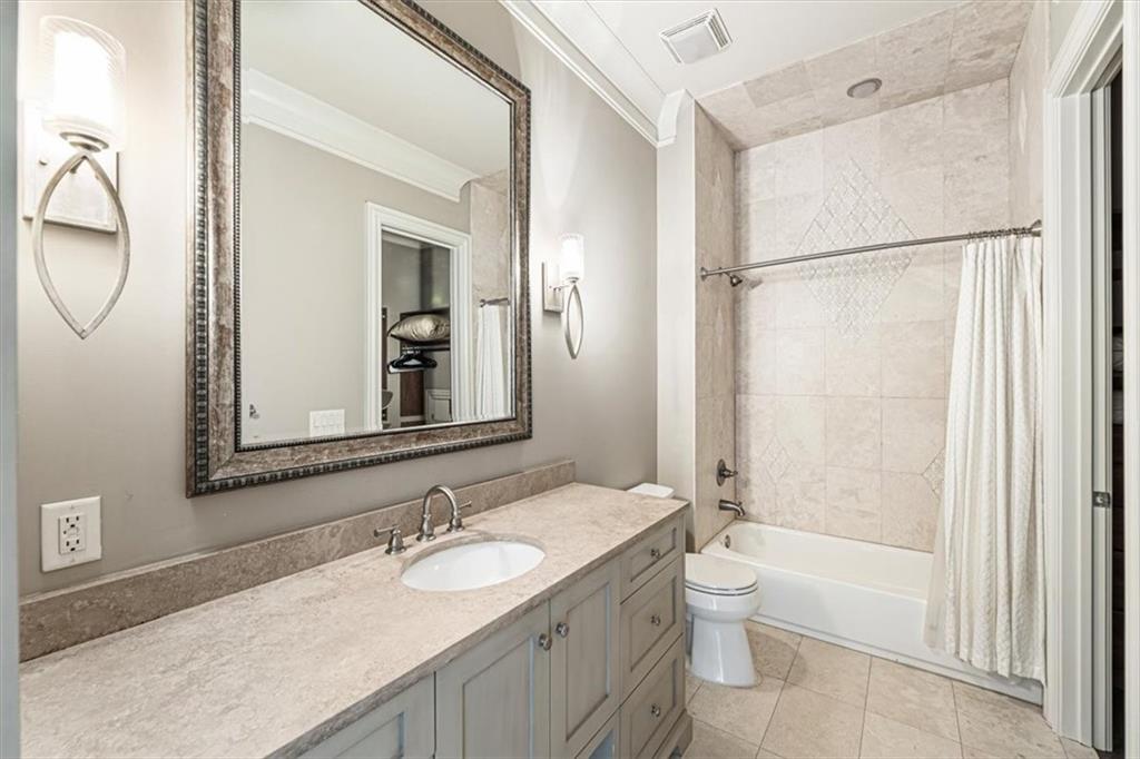3225 W Paces Park Court NW