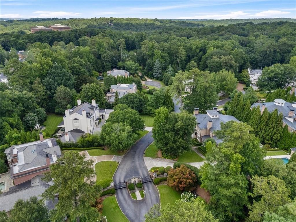 3225 W Paces Park Court NW