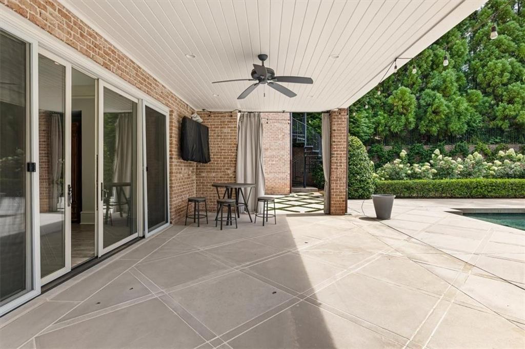 3225 W Paces Park Court NW