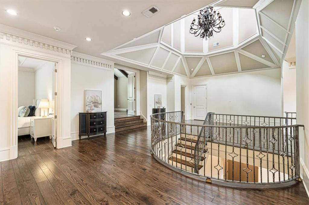 3225 W Paces Park Court NW