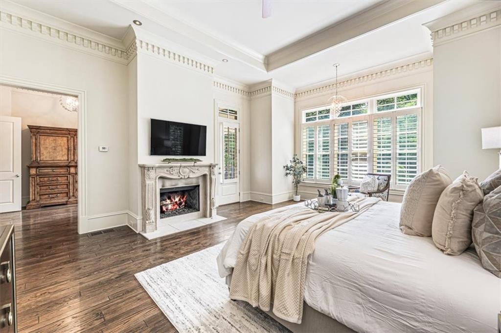 3225 W Paces Park Court NW