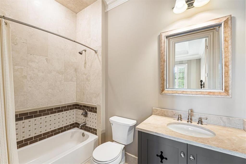 3225 W Paces Park Court NW
