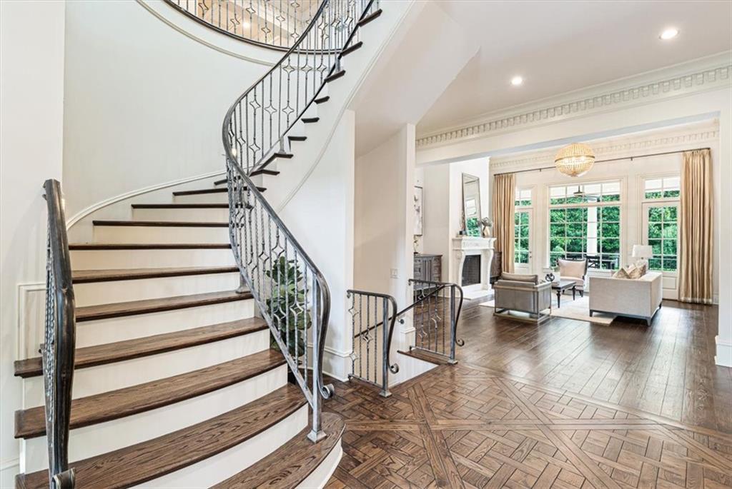 3225 W Paces Park Court NW