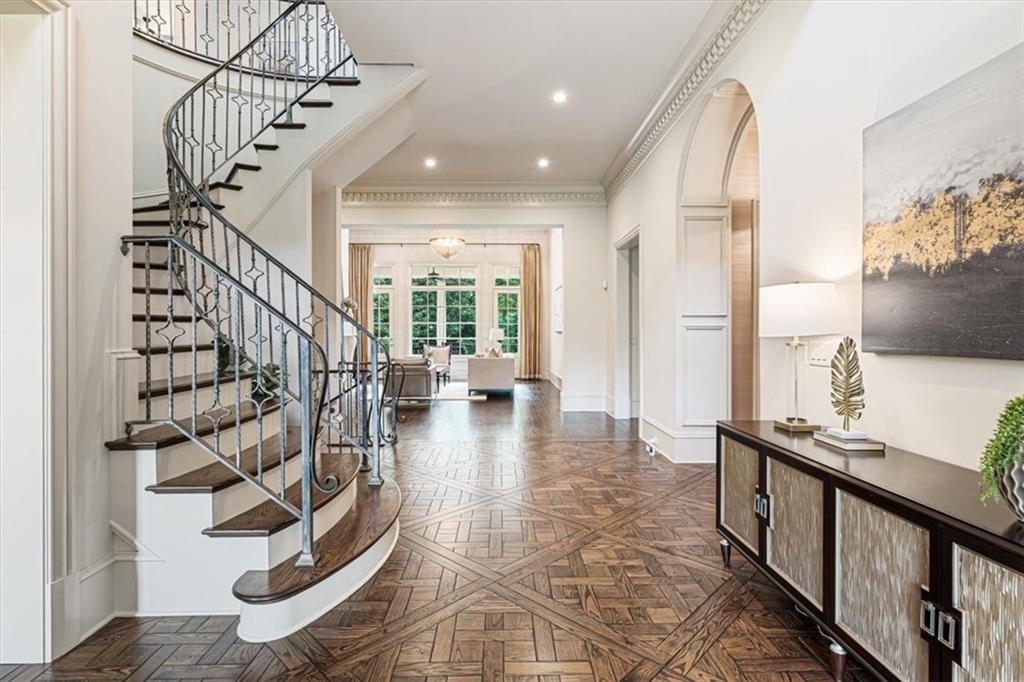 3225 W Paces Park Court NW