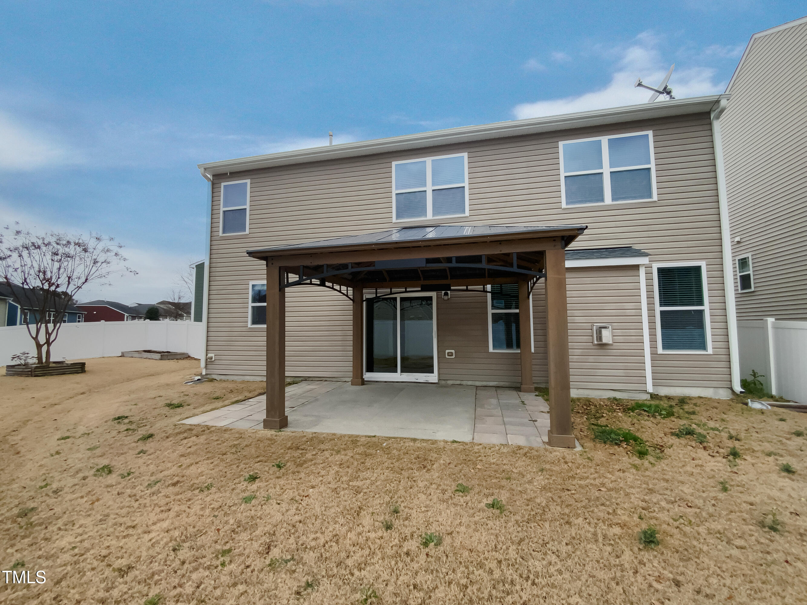4220 White Kestrel Drive