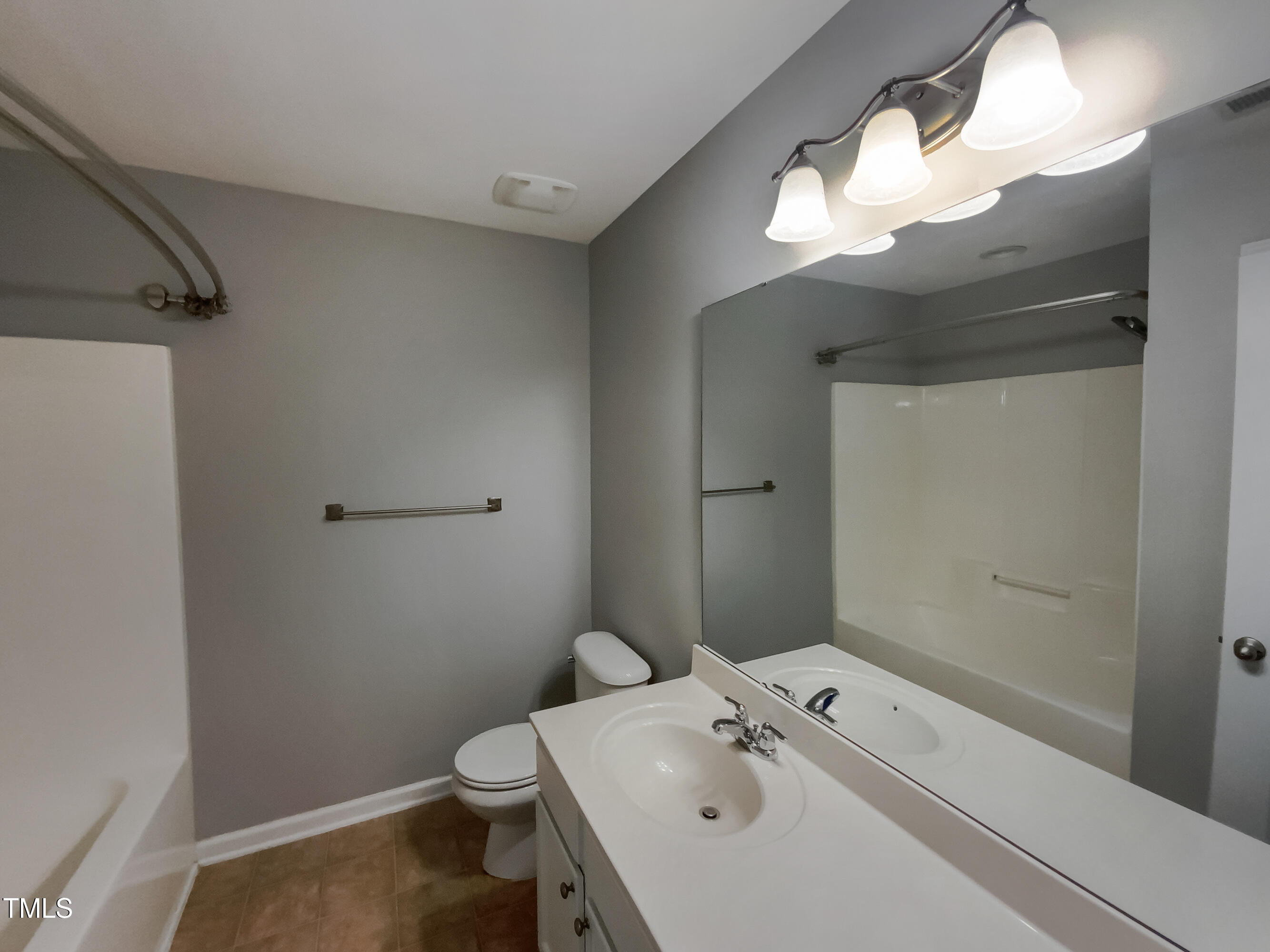 4220 White Kestrel Drive