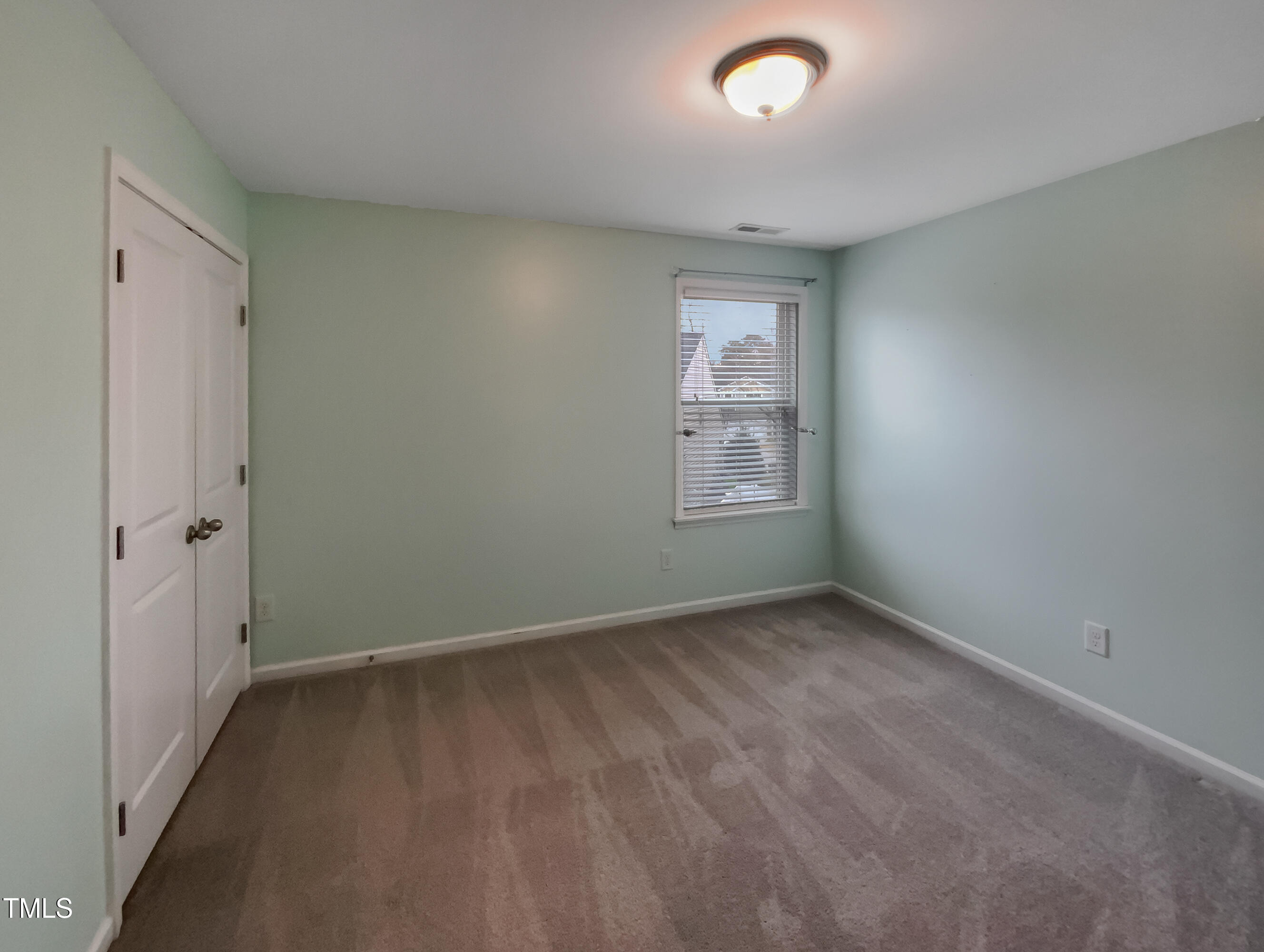 4220 White Kestrel Drive