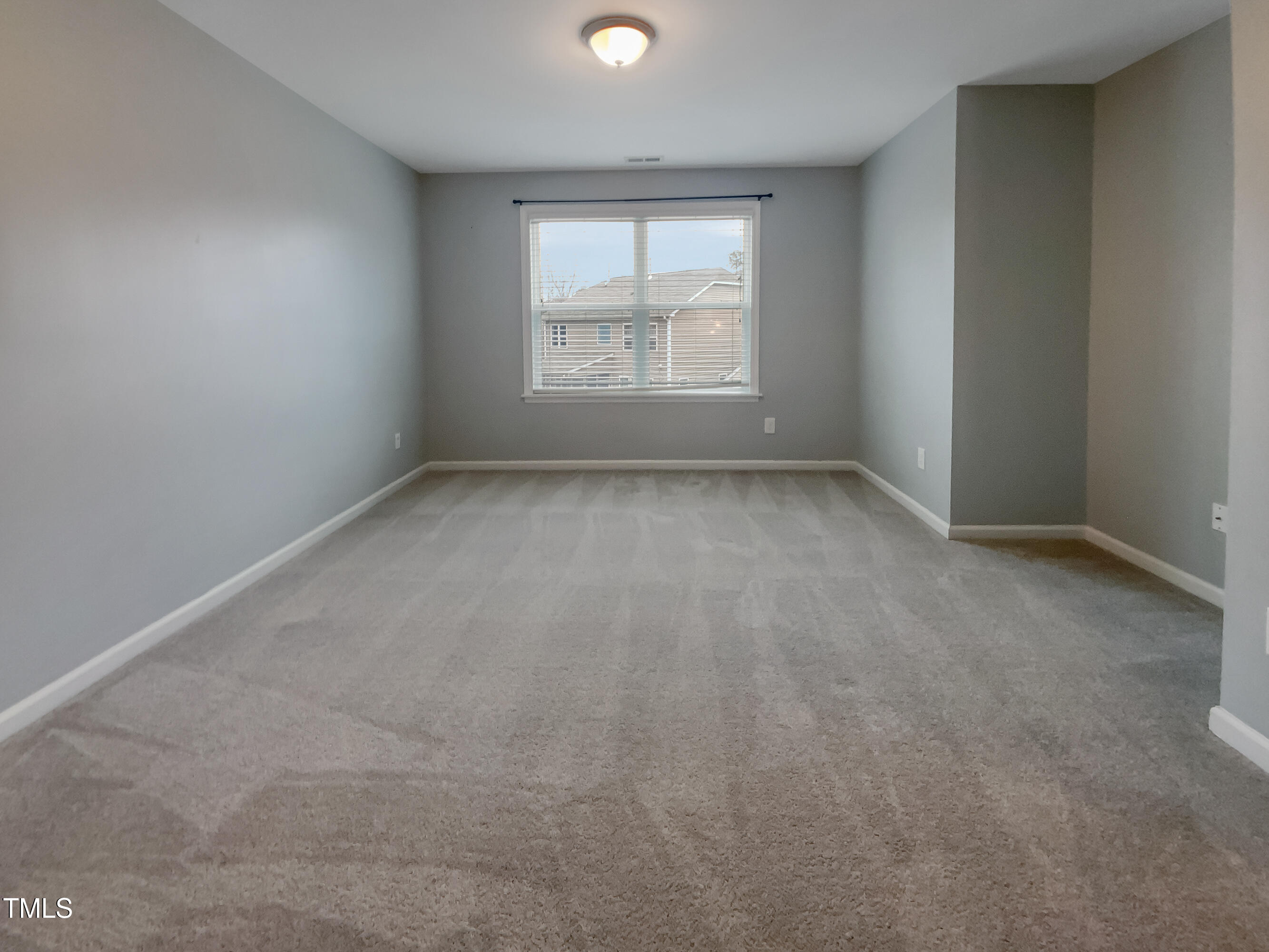 4220 White Kestrel Drive
