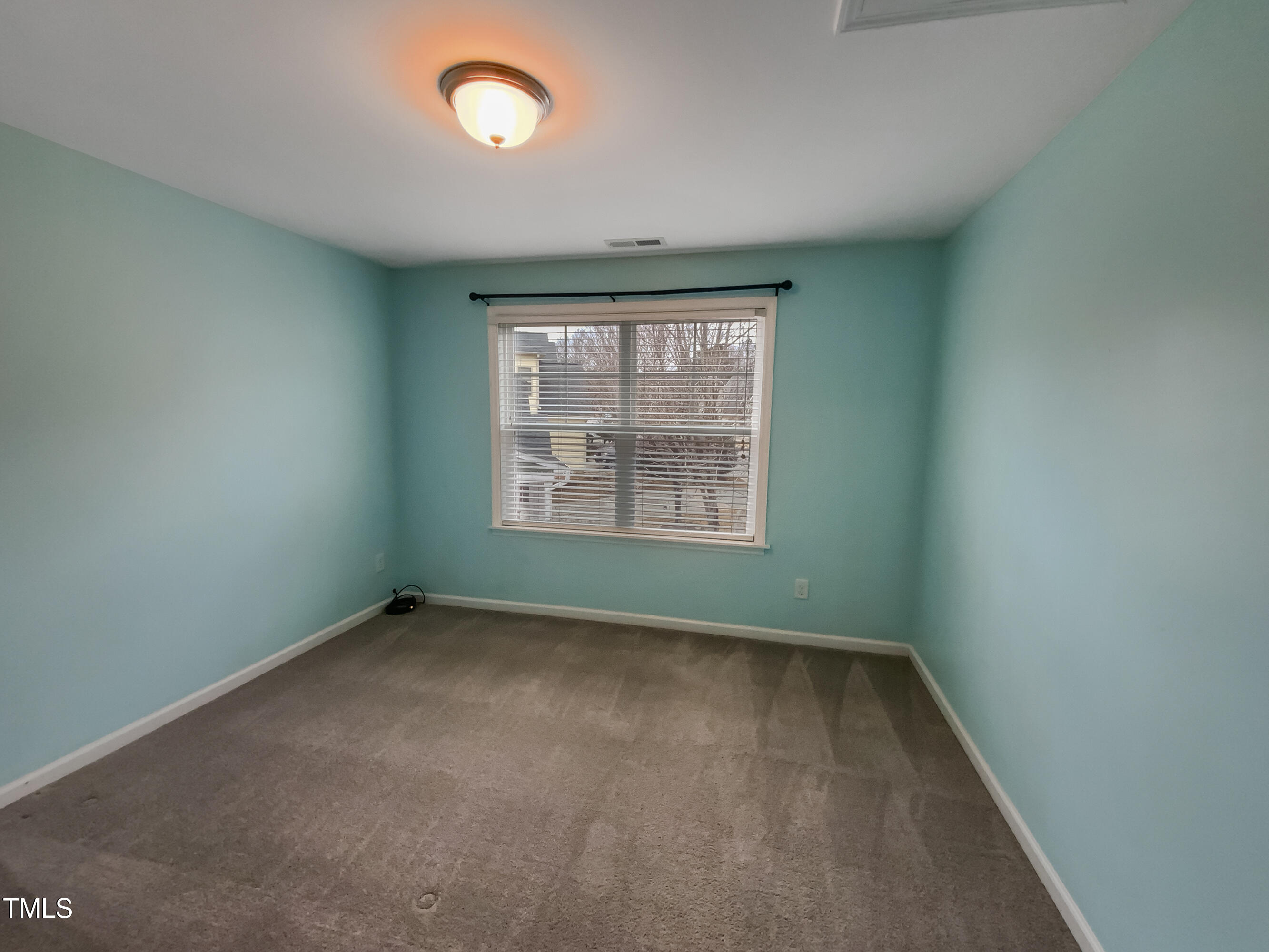 4220 White Kestrel Drive