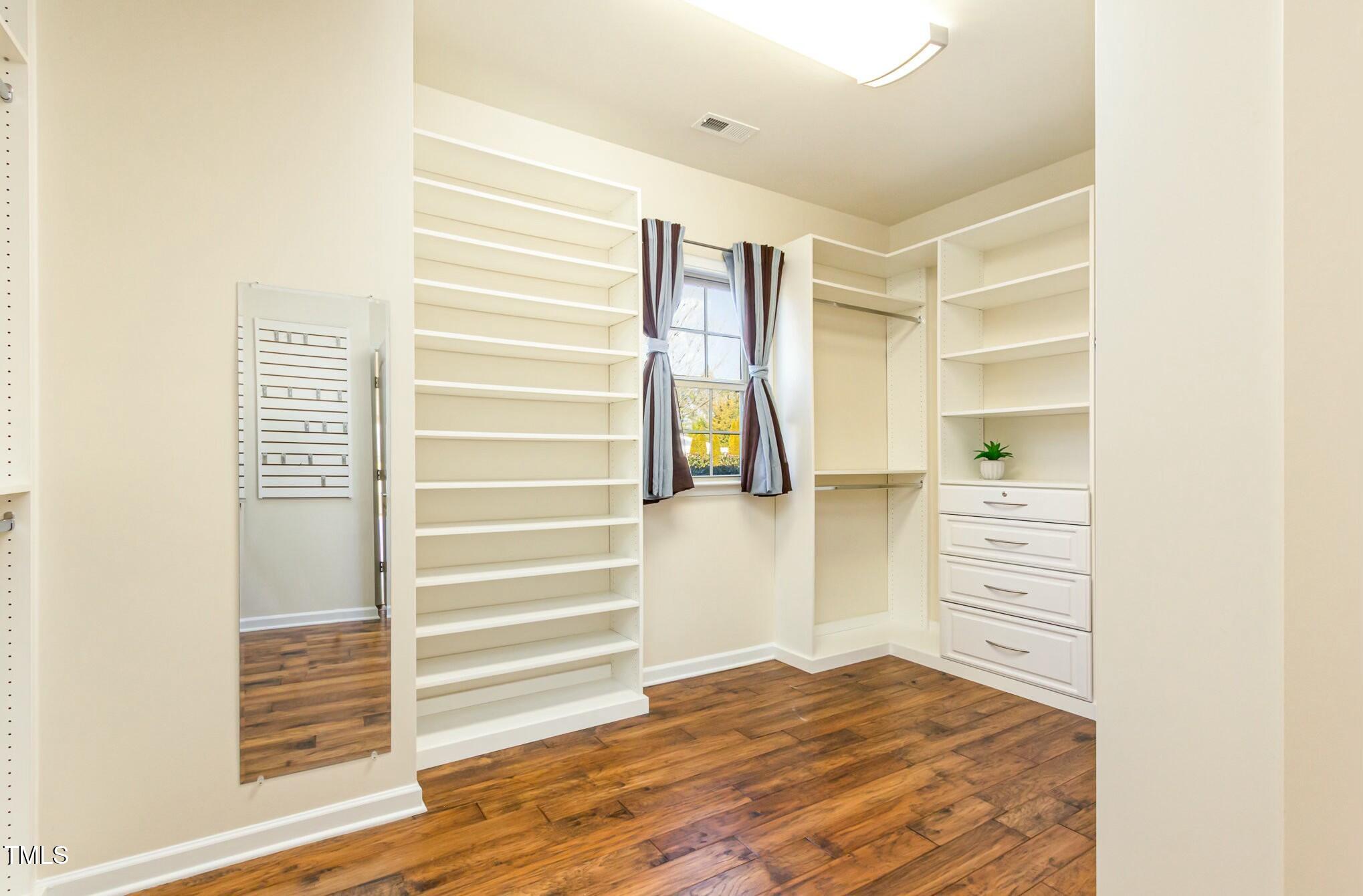 1100 Gaston Manor Drive