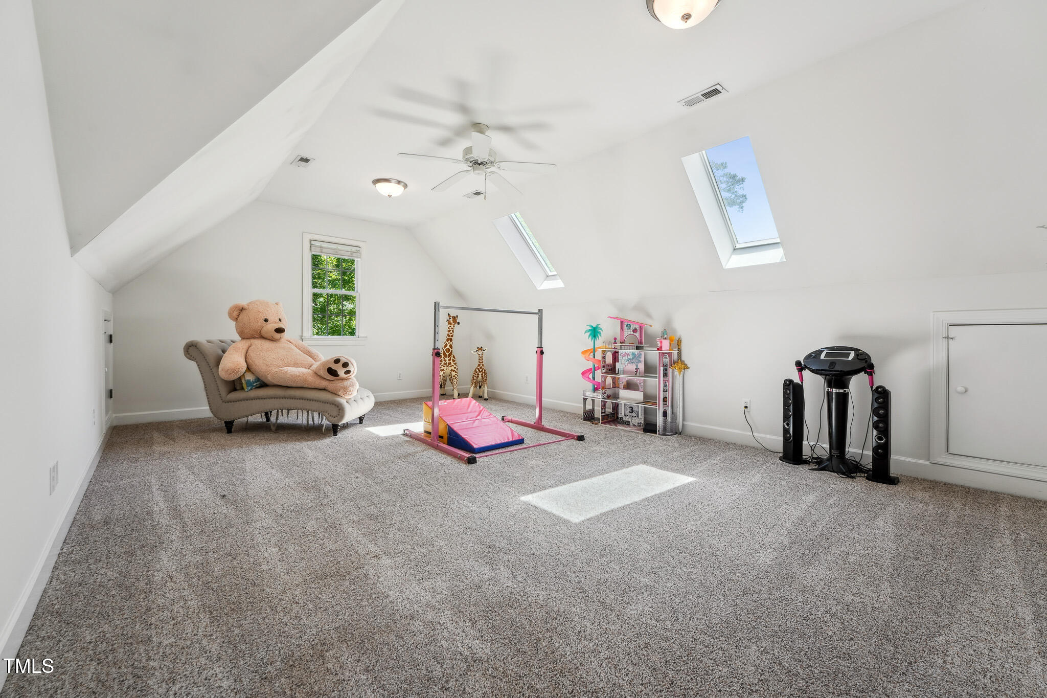 2709 Penfold Lane