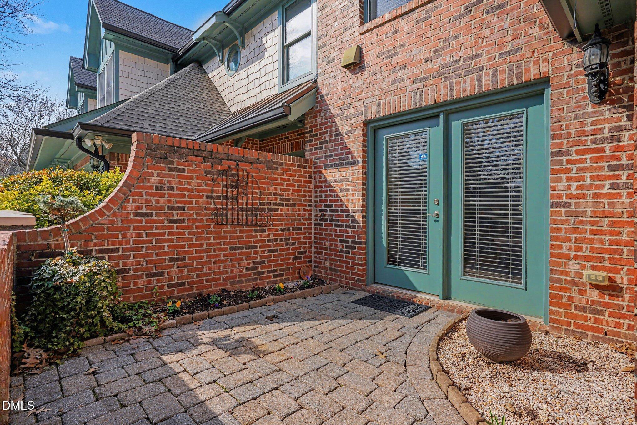 8119 Lloyd Allyns Way
