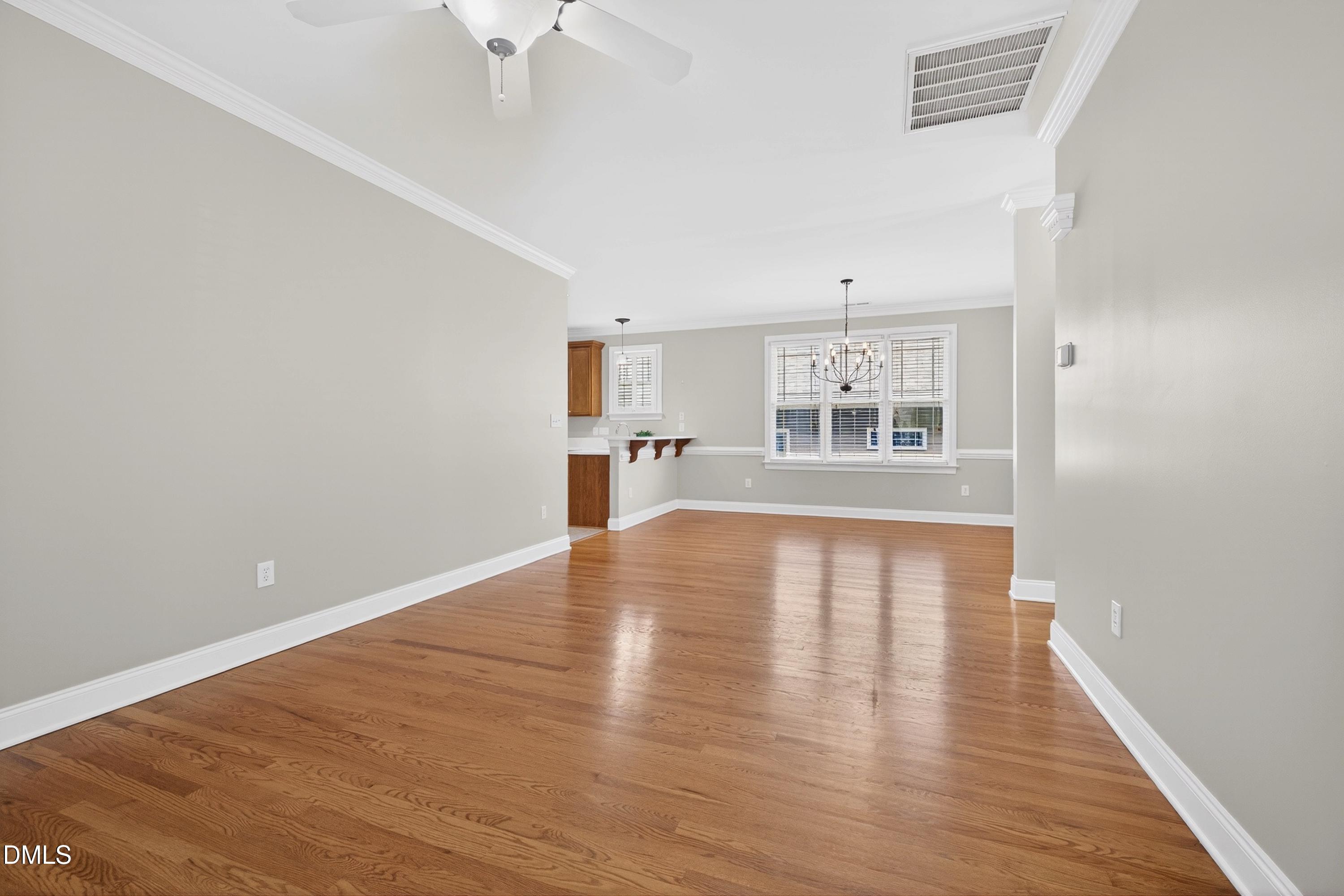105 Garden Side Way
