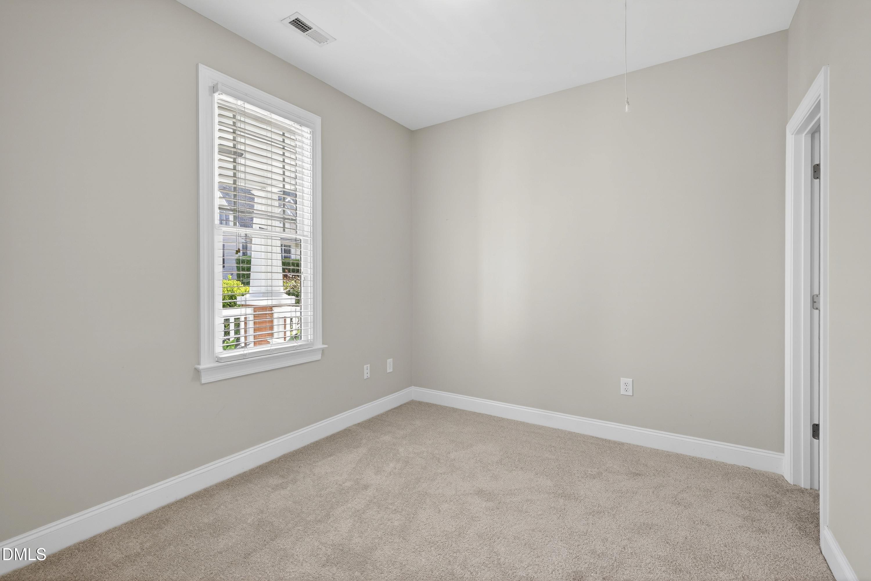 105 Garden Side Way