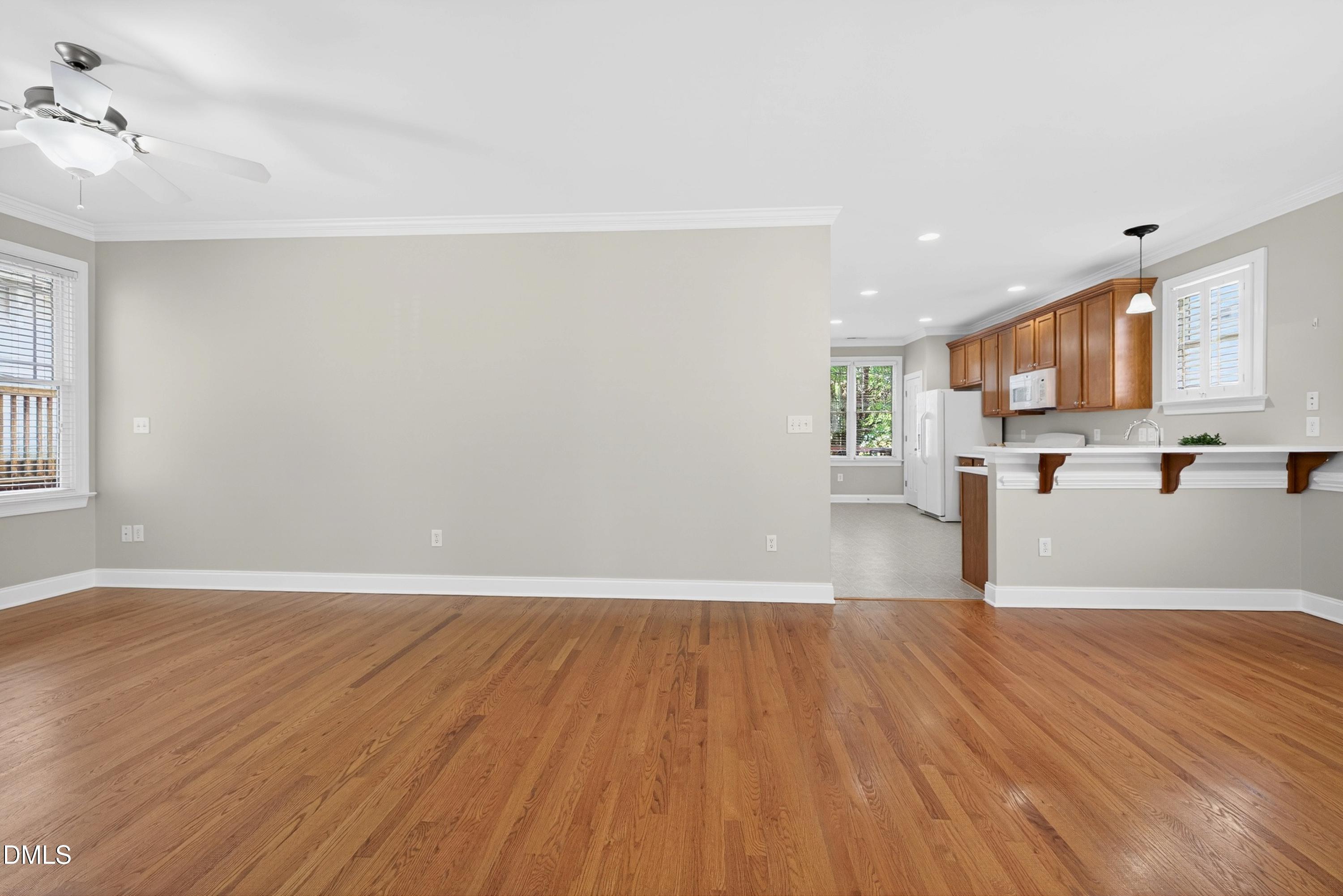 105 Garden Side Way