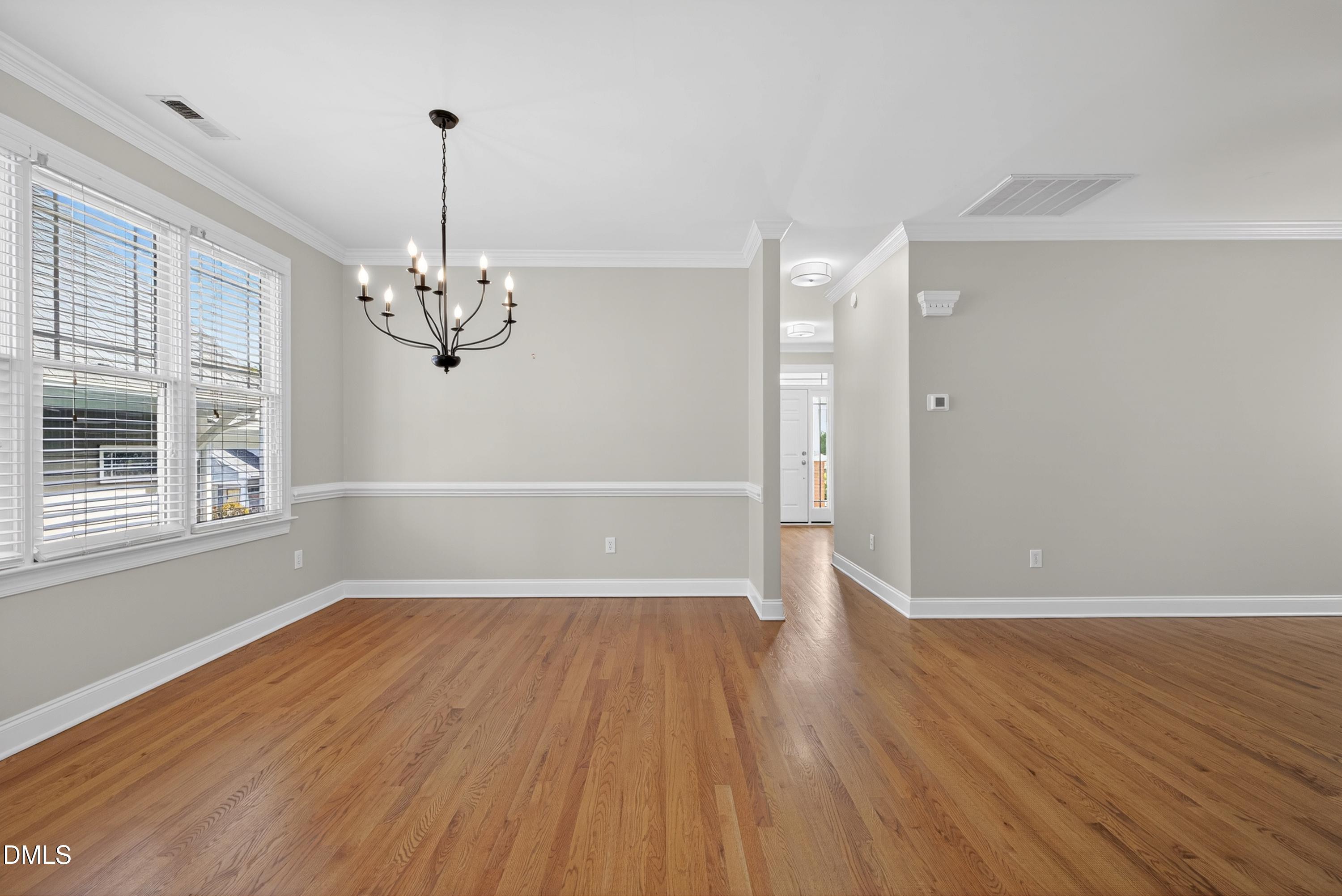 105 Garden Side Way