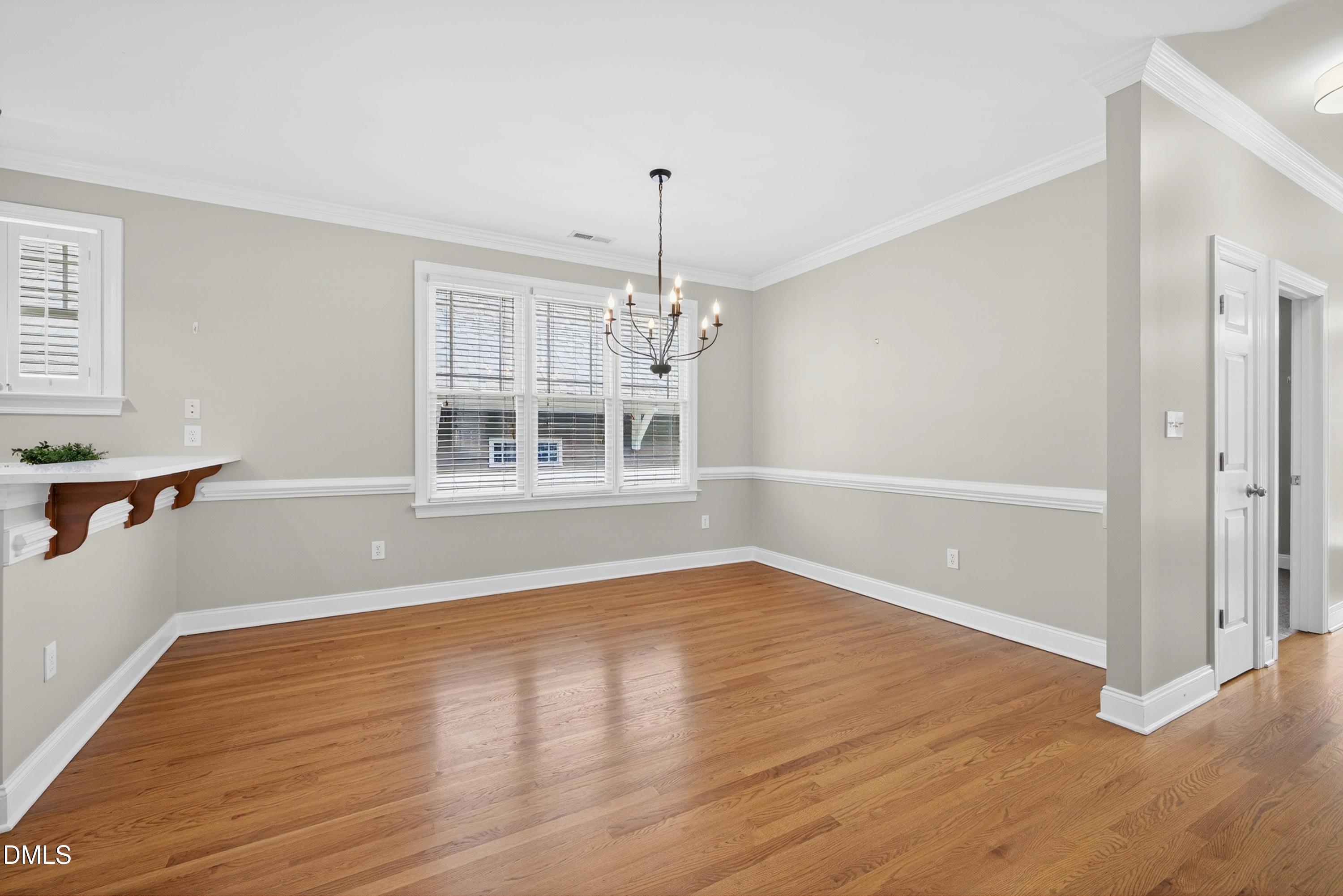 105 Garden Side Way