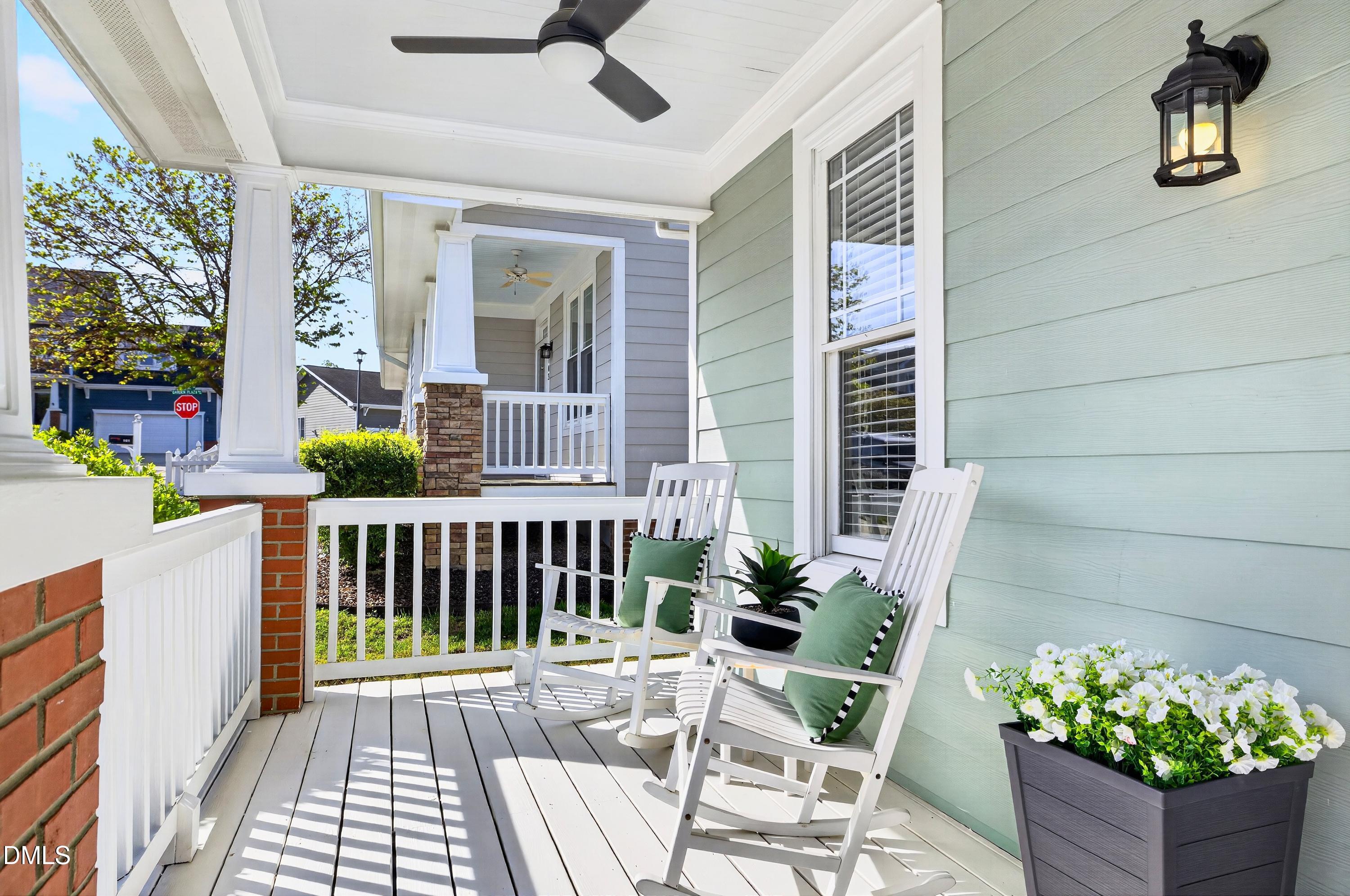 105 Garden Side Way